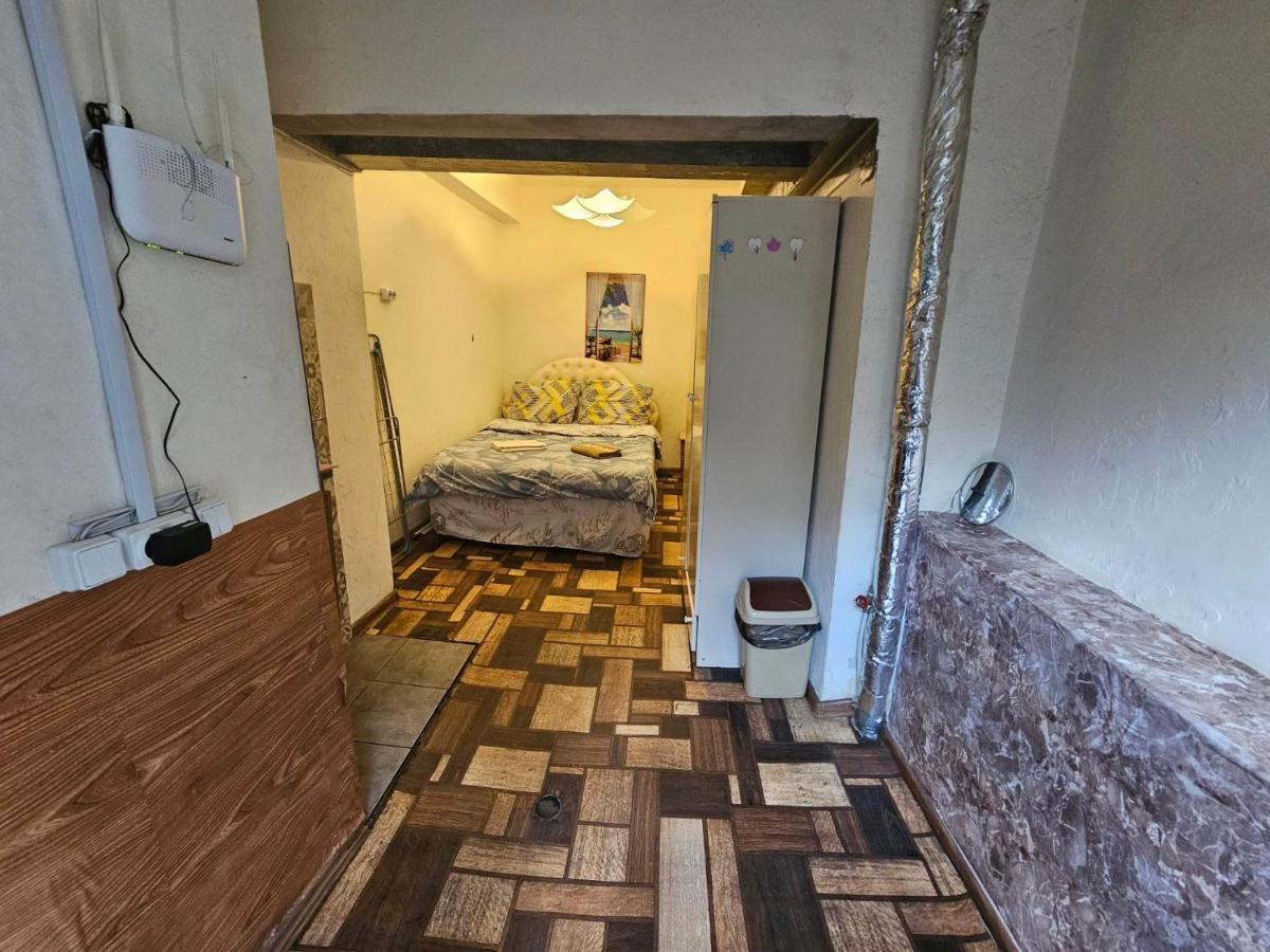 Cozy Studio In Yerevan'S Center Esterno foto
